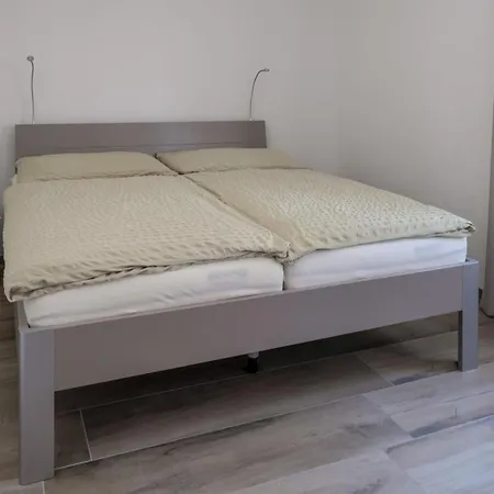 Zurschmitten 16 1- Ug Sued Appartement-fewo- Dusche- Wc By Interhome